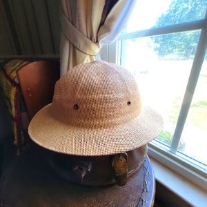 Vintage Brookstone beekeeper or safari hat.